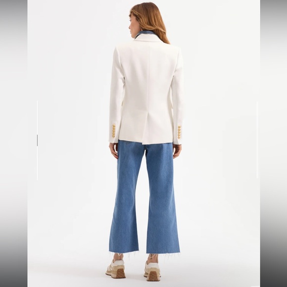 Miller Dickey Jacket
Off-White Flap-Pocket Double-Breasted Blazer - Picture 3 of 6